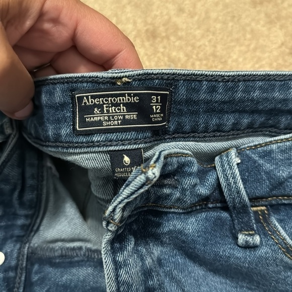 Abercrombie and fitch Harper low rise short size 31/12 - Picture 3 of 3